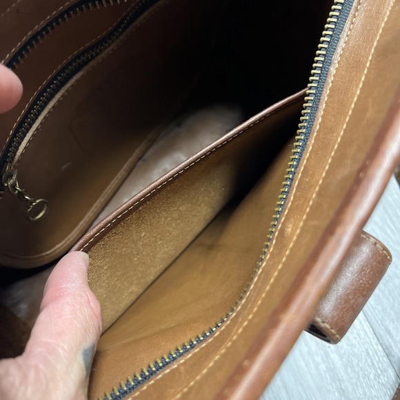 USA VINTAGE COACH SHOULDER CROSSBODY BAG BRASS ZIPPED BROWN LEATHER STRAP ADJUST - Picture 12 of 16